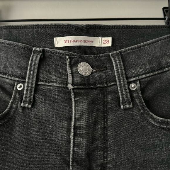 LEVIS 311 MID-RISE SHAPING STUDDED SKINNY JEANS SIZE 28 CHARCOAL GRAY SZ 28 - Picture 4 of 9